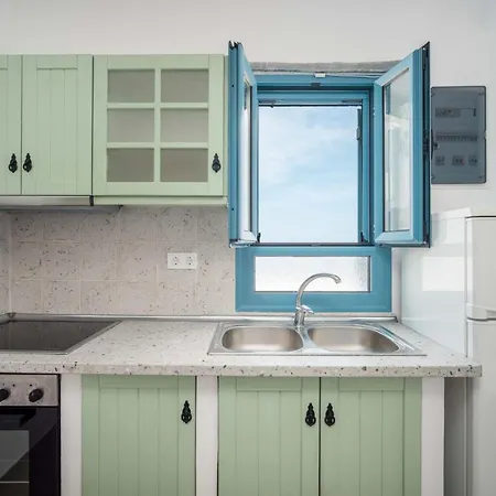 Alcyone Serifos Town